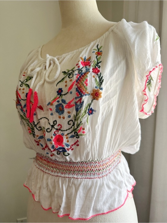 Shrinking Violet Tops - Shrinking Violet White Peasant Top with Multicolor Floral Embroidery